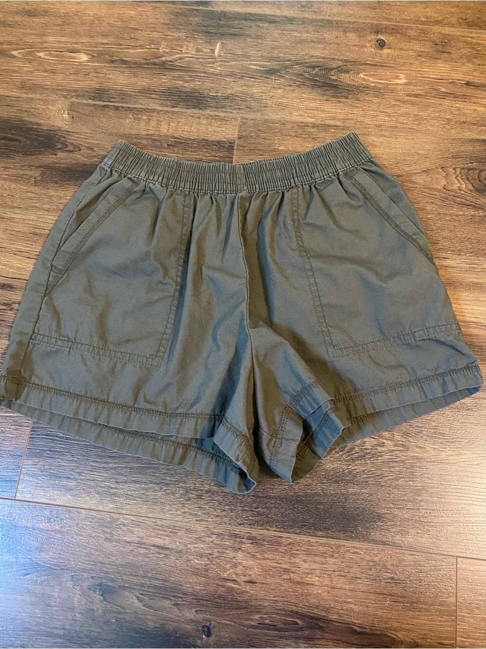 Harlow cotton shorts olive green size medium high rise